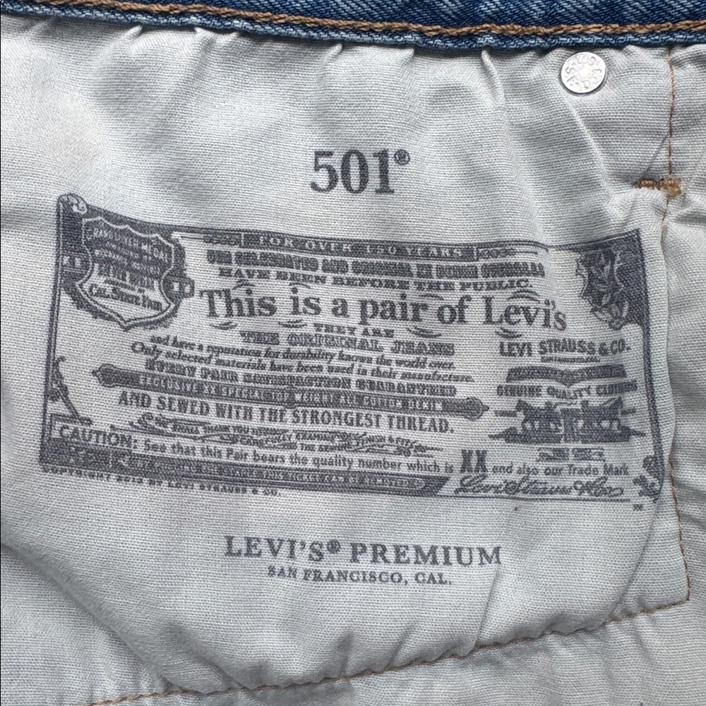 Levi's Blue Women's Jean Shorts with Colorful Embroidery - Picture 5 of 5